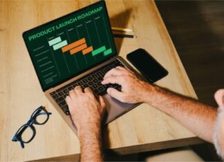 Dia do Contador: A Essência da Profissão que Move a Economia O Dia do Contador é, sem dúvida, mais do que uma simples data comemorativa. Esta ocasião nos lembra que, por trás de cada empresa bem-sucedida, existe um contador dedicado, que desempenha um papel crucial na gestão financeira e na conformidade fiscal. Além disso, é uma oportunidade para reconhecer a importância das práticas contábeis na tomada de decisões estratégicas e na sustentação do crescimento empresarial. Assim, ao celebrarmos essa data, valorizamos não apenas os profissionais da contabilidade, mas também a ética e a transparência que eles promovem no mundo dos negócios.