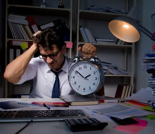 Jornada de Quatro Dias: Entenda a Proposta de Redução na Jornada de Trabalho no Brasil redução da jornada de trabalho 4x3