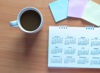 Agenda Tributária de Agosto de 2025: Guia Completo para Prazos e Obrigações Calendário de agosto de 2025 com datas importantes da agenda tributária marcadas.