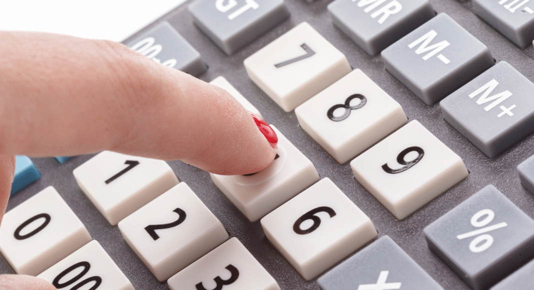 Representação da Apuração Assistida, mostrando a digitalização e o controle do Fisco sobre os dados tributários.