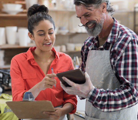 O Desafio do Crescimento: Como o Desenquadramento de MEI Afeta os Empreendedores